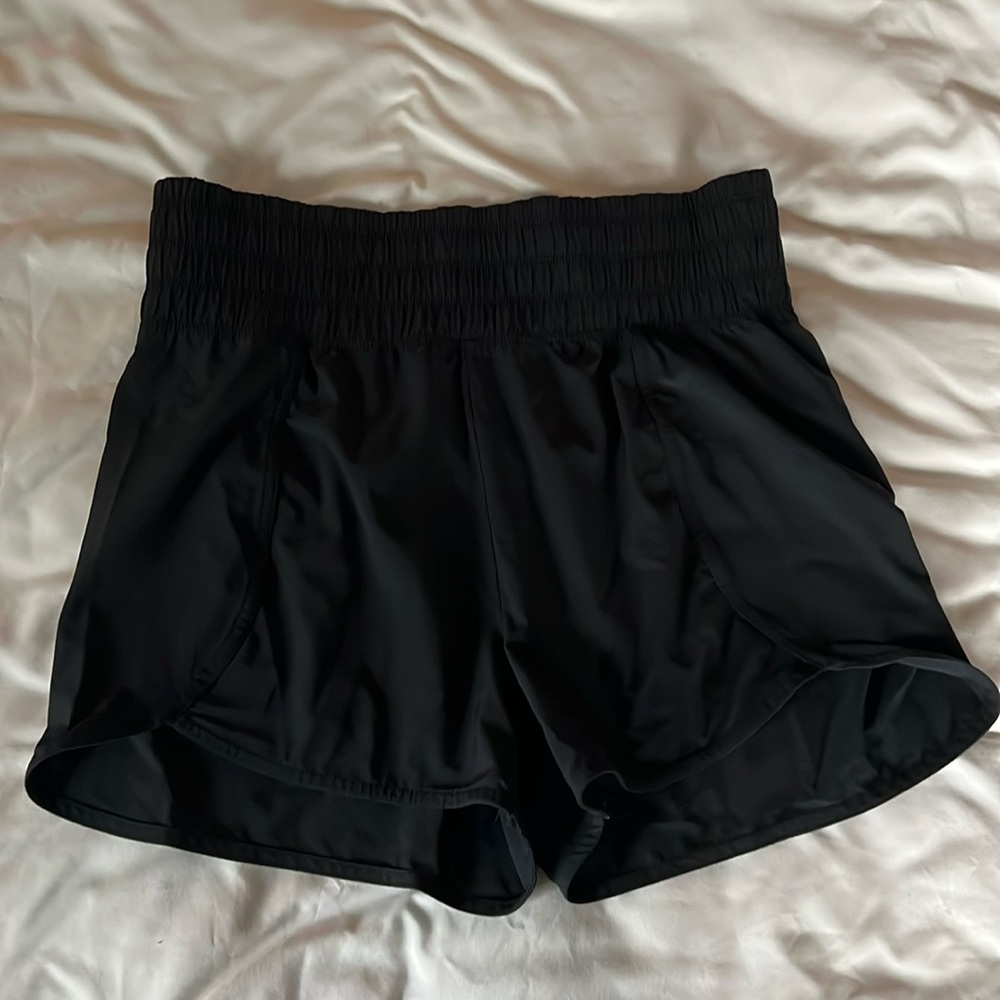 Runway High-waisted Black Athletic Shorts - Small